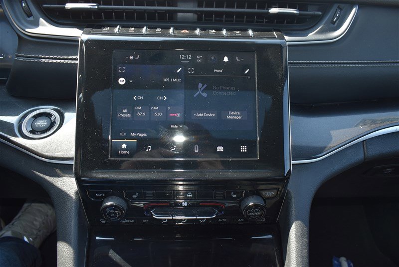 Used 2023 Jeep Grand Cherokee L Laredo AWD/4WD image 17