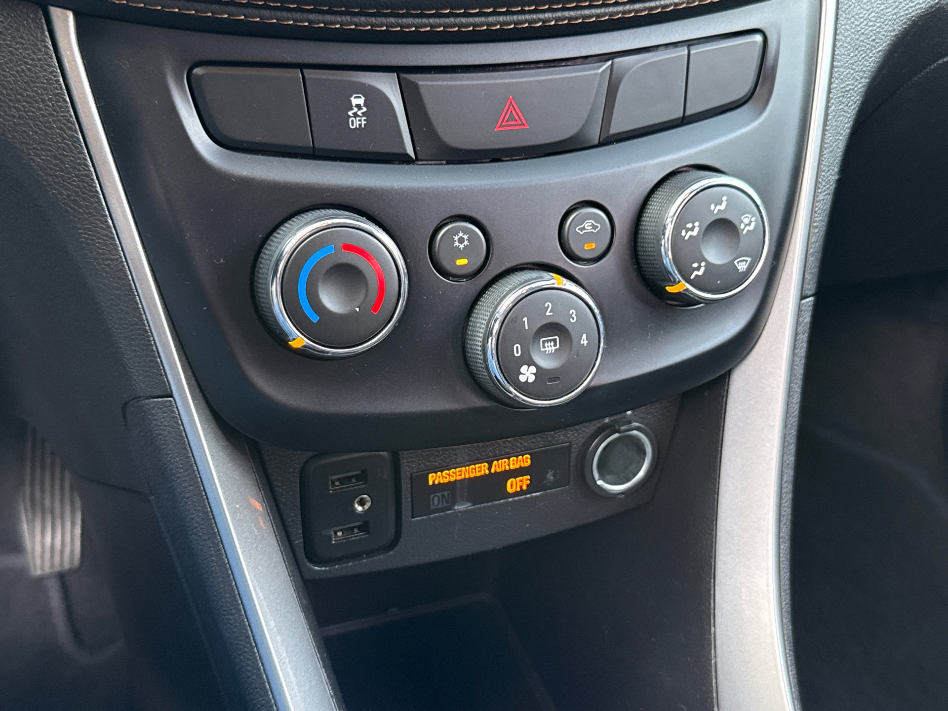 Used 2020 Chevrolet Trax LS FWD image 26