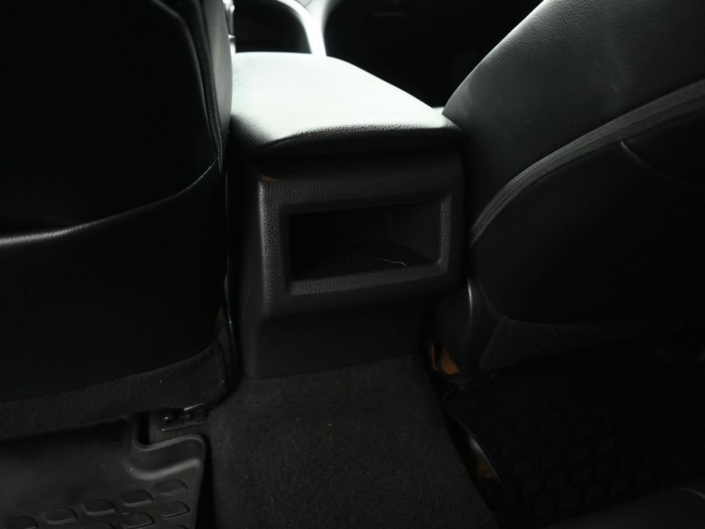 Used 2020 Toyota Camry SE image 18