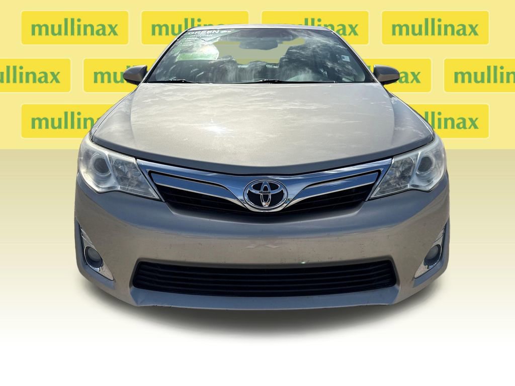 Used 2014 Toyota Camry XLE image 11