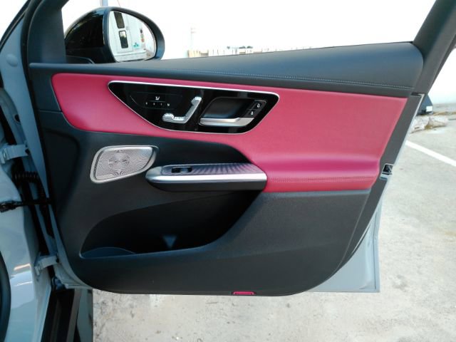 Used 2025 Mercedes-Benz GLC 43 AMG 4MATIC image 18