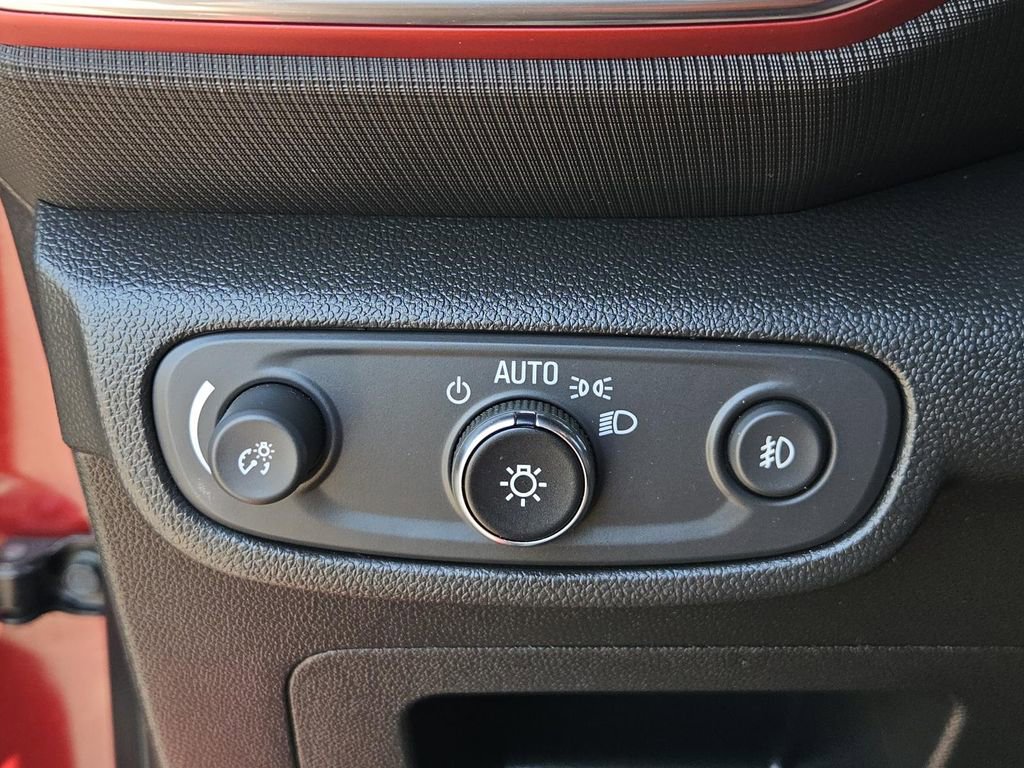 Used 2023 Chevrolet TrailBlazer RS w/ Convenience Package image 17