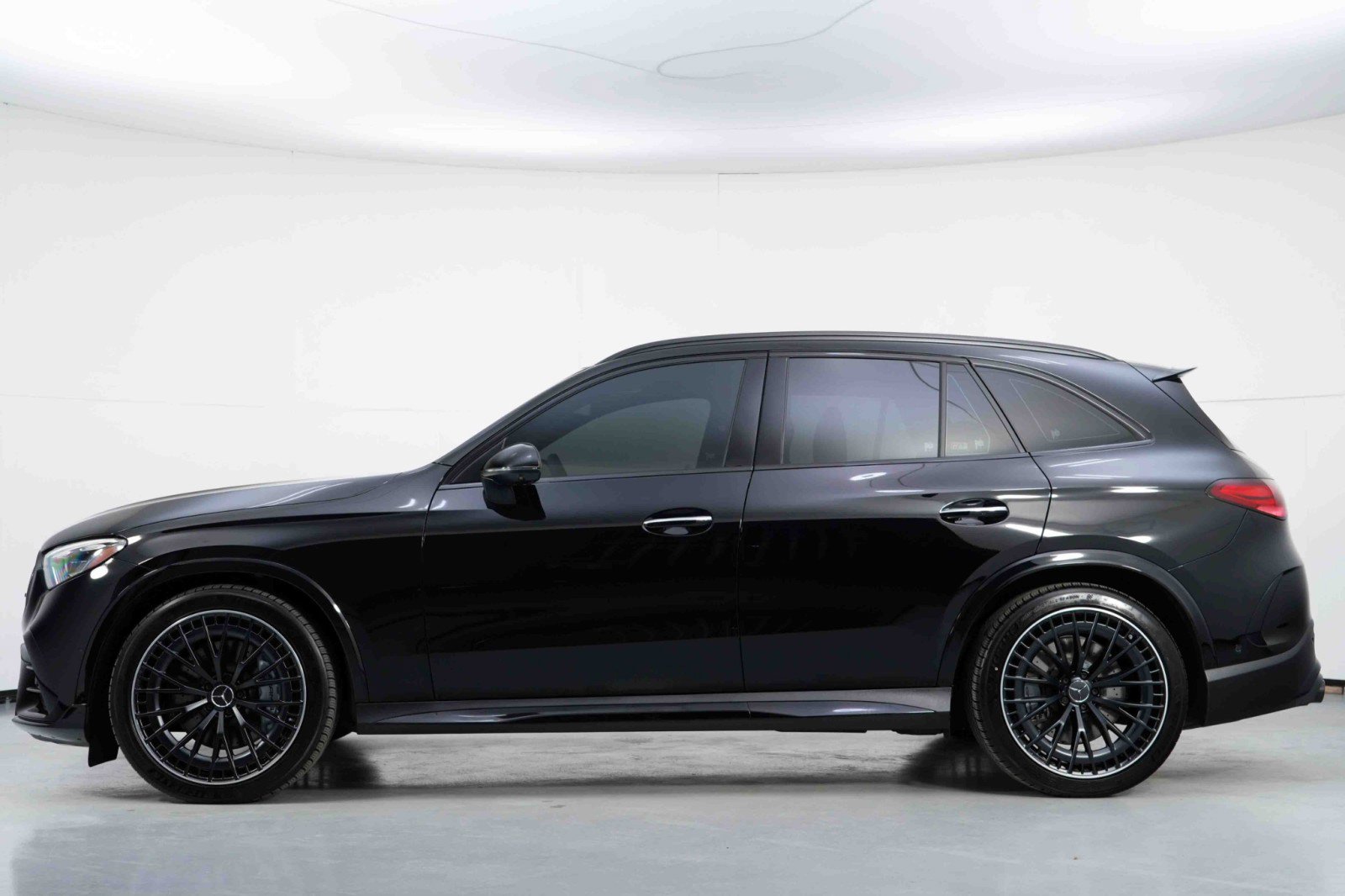 Used 2024 Mercedes-Benz GLC 43 AMG 4MATIC image 9