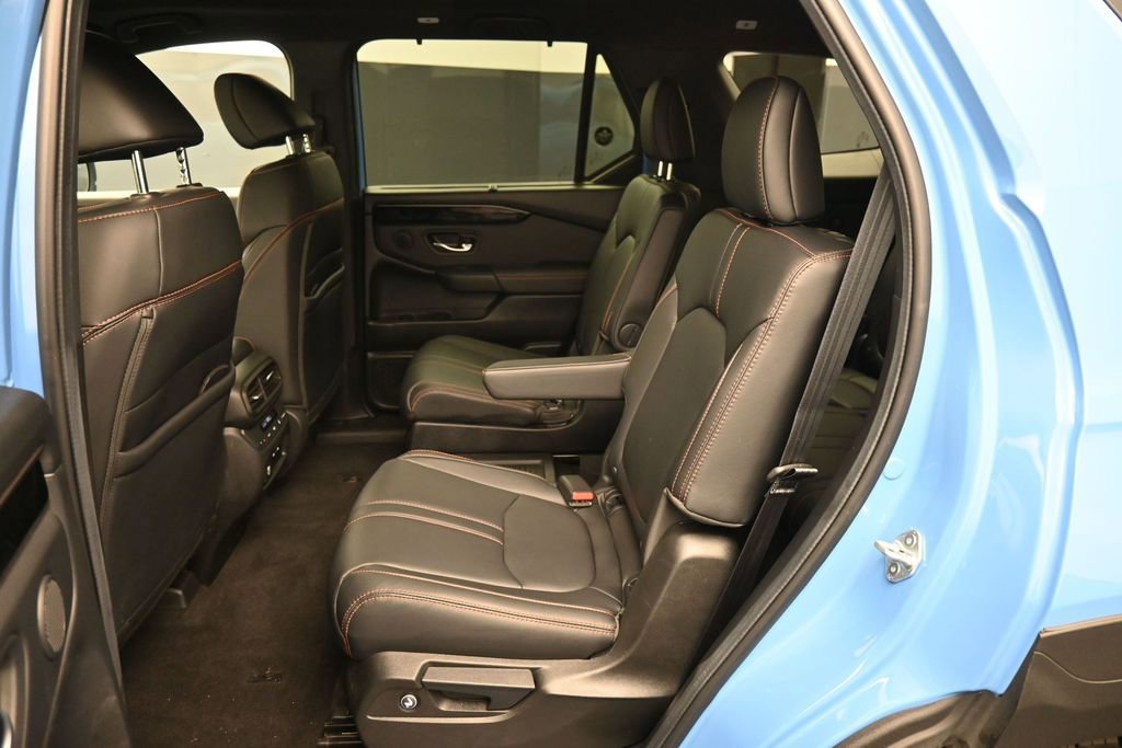 Used 2025 Honda Pilot TrailSport image 22