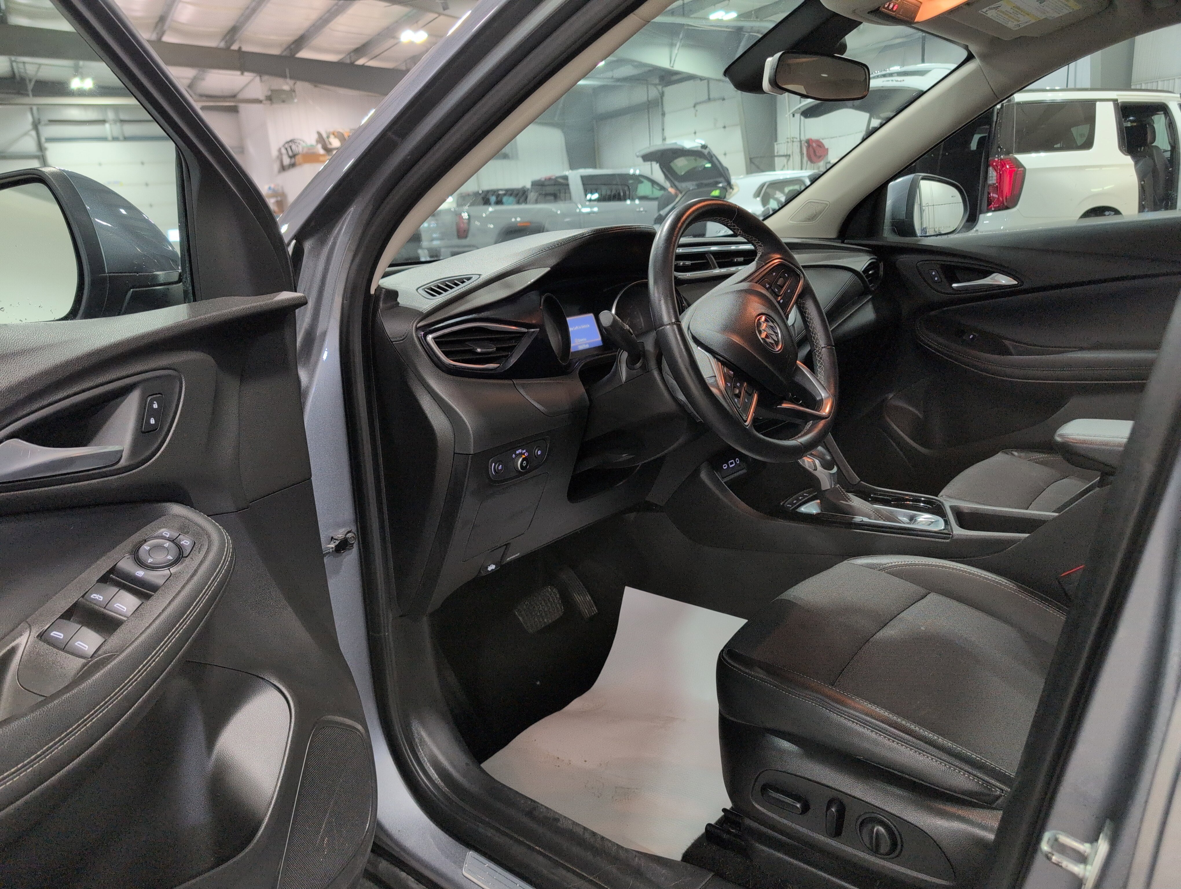 Used 2021 Buick Encore GX Select image 7