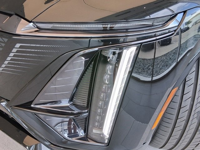 New 2026 Cadillac Lyriq V image 7