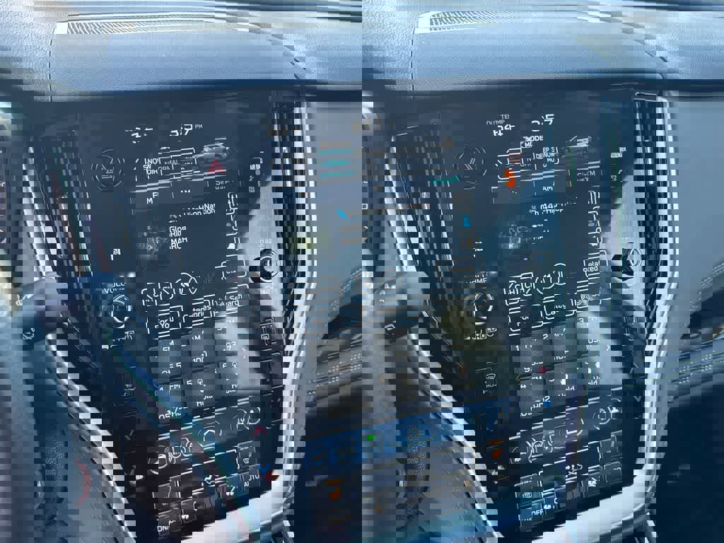 Used 2023 Subaru Outback Onyx Edition image 28