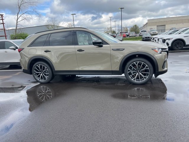 New 2025 MAZDA CX-70 Plug-In Hybrid w/ Premium Pkg image 3