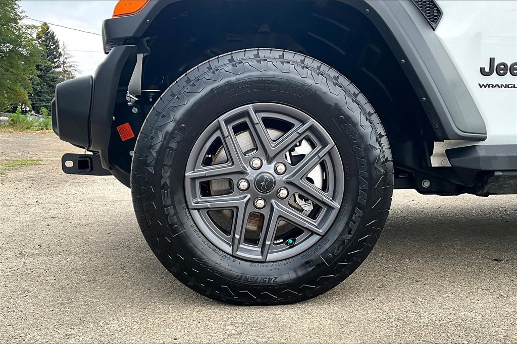 Used 2024 Jeep Wrangler Sport S image 11