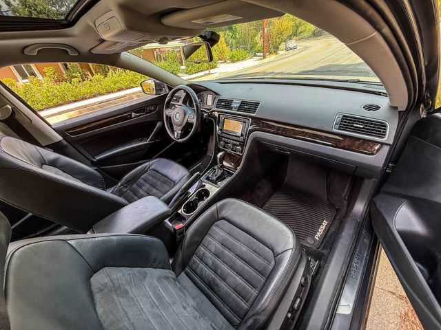 Used 2015 Volkswagen Passat 1.8T SEL Premium FWD image 11