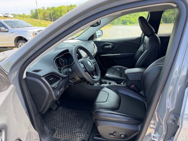 Used 2022 Jeep Cherokee Trailhawk AWD/4WD image 13