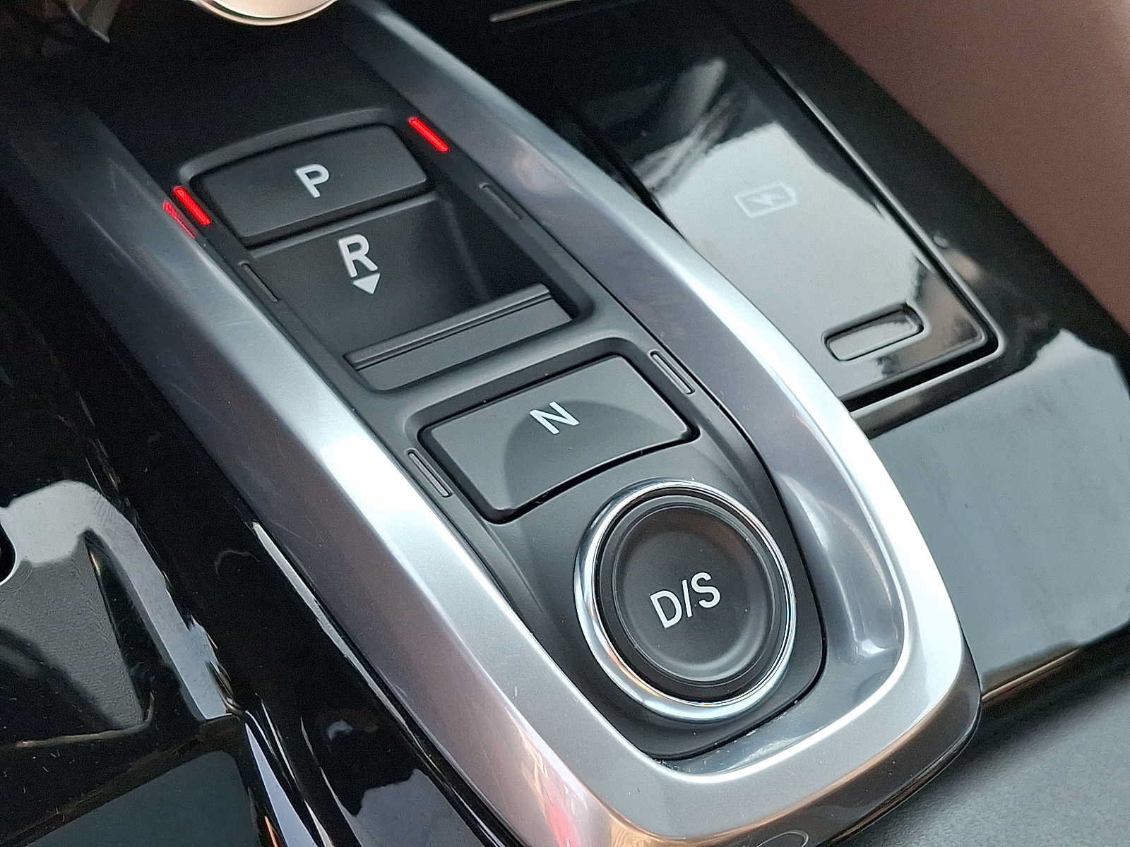 Used 2024 Acura MDX SH-AWD w/ Technology Package image 15