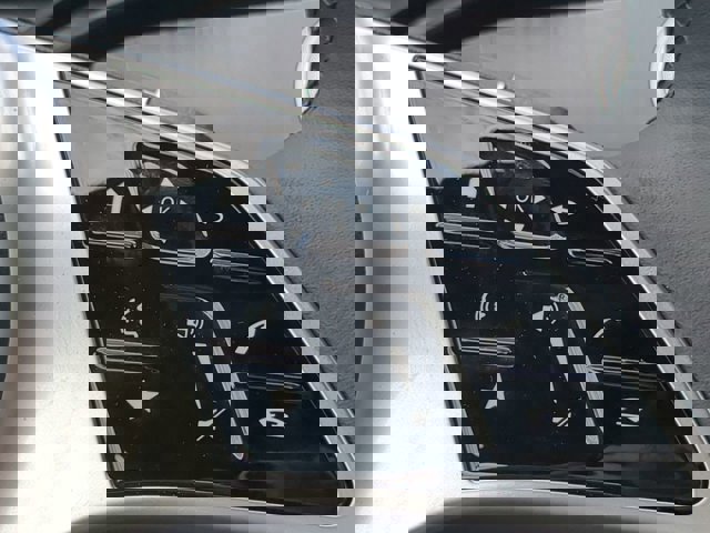 Used 2025 Mercedes-Benz C 300 C 300 image 24