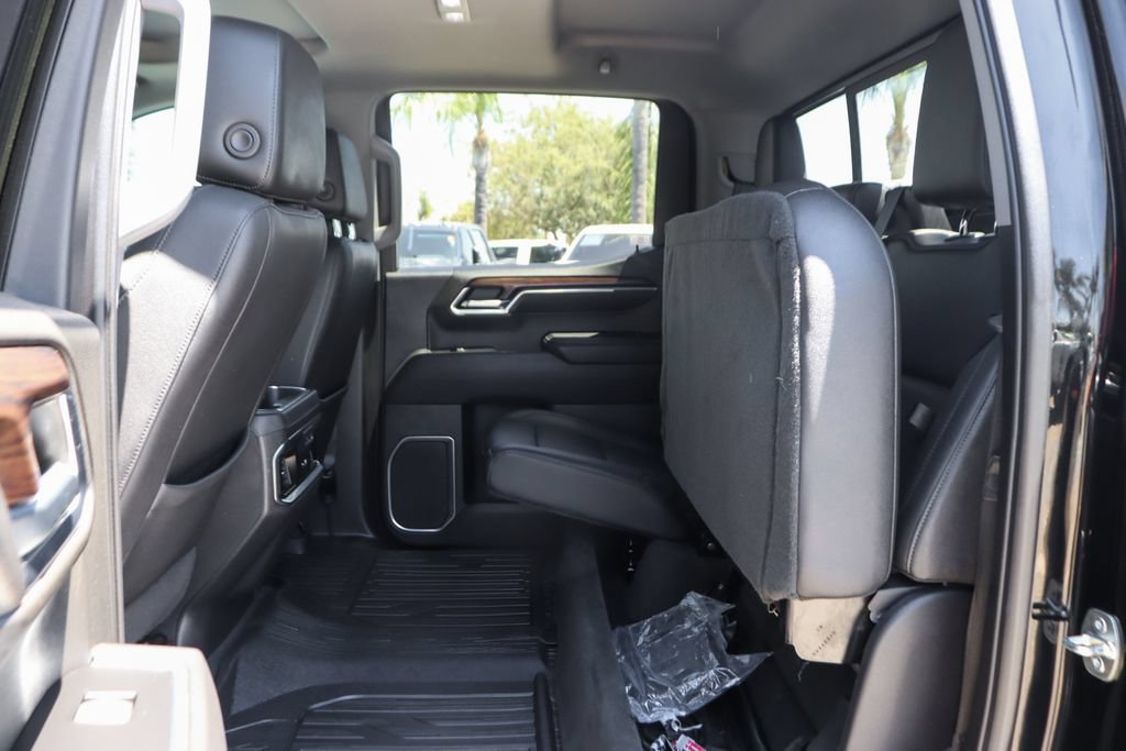 Used 2023 GMC Sierra 1500 SLT w/ SLT Premium Package AWD/4WD image 42