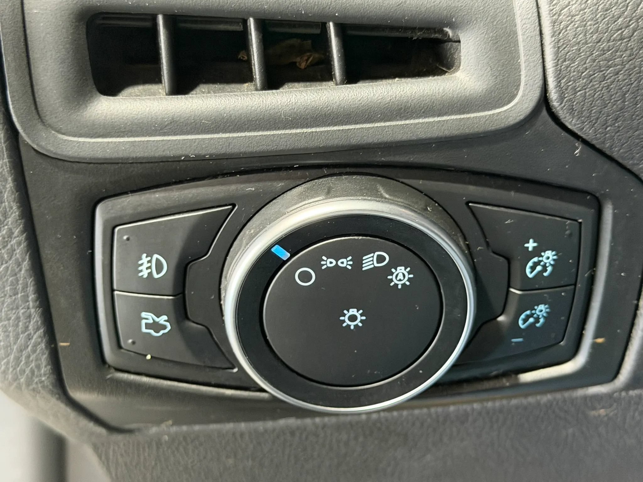 Used 2017 Ford Focus SEL w/ Interior Protection Package FWD image 22