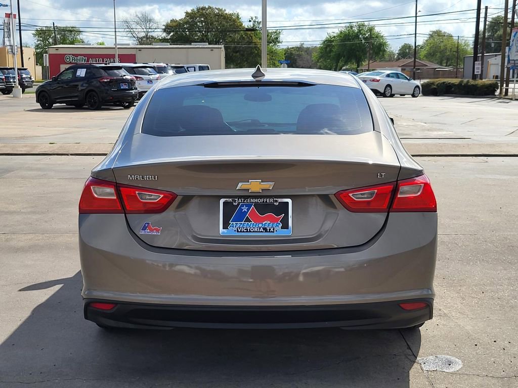 Used 2018 Chevrolet Malibu LT image 6
