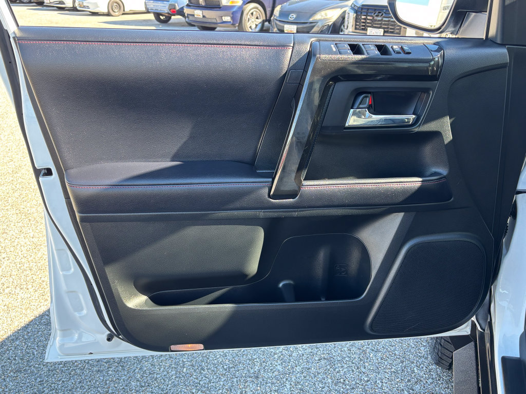 Used 2019 Toyota 4Runner TRD Off-Road Premium AWD/4WD image 17