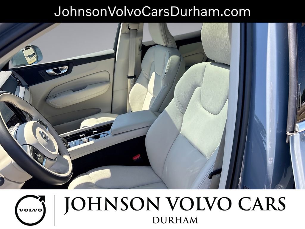 Used 2023 Volvo XC60 B5 Core AWD/4WD image 13