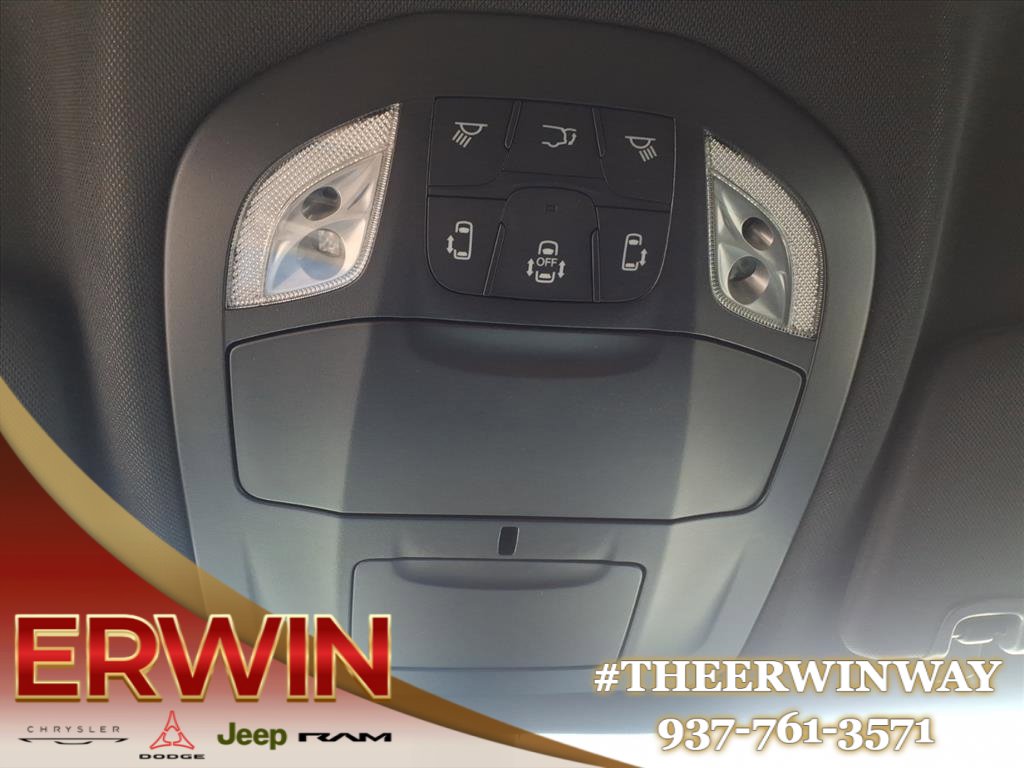 New 2026 Chrysler Pacifica Select w/ S Appearance Package image 14