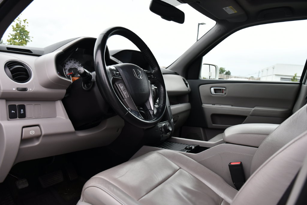 Used 2014 Honda Pilot Touring image 17
