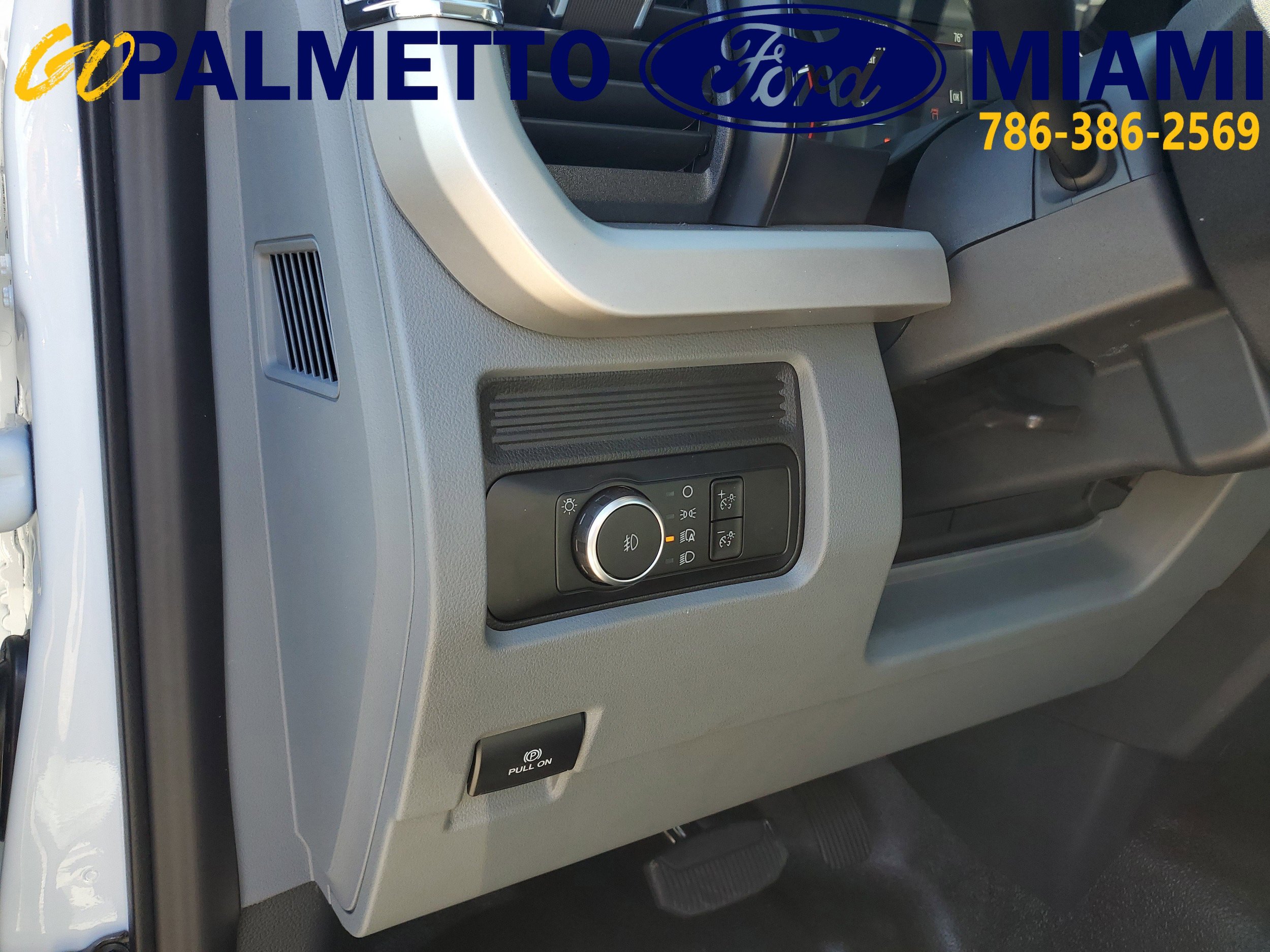 New 2026 Ford F550 4x4 Regular Cab Super Duty w/ XL Chrome Package image 11