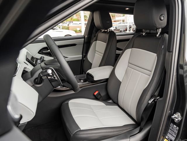 New 2026 Land Rover Range Rover Evoque Dynamic SE image 13