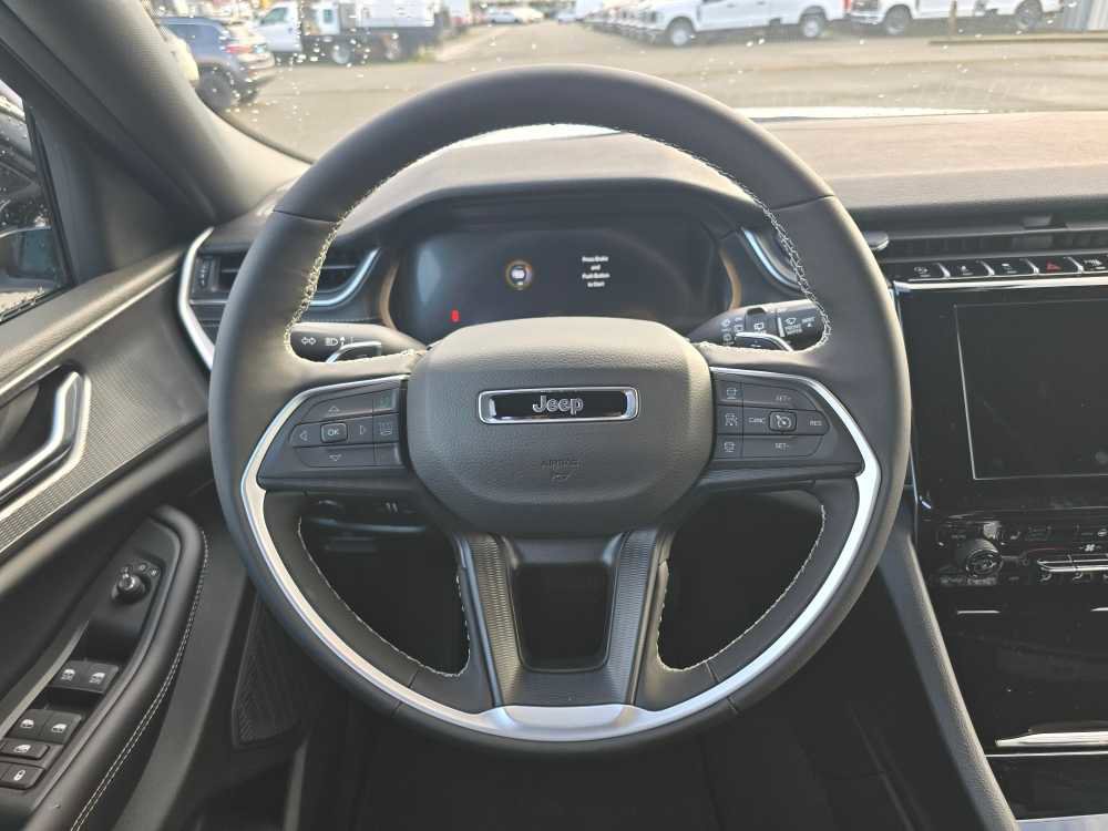 New 2025 Jeep Grand Cherokee L Altitude image 11