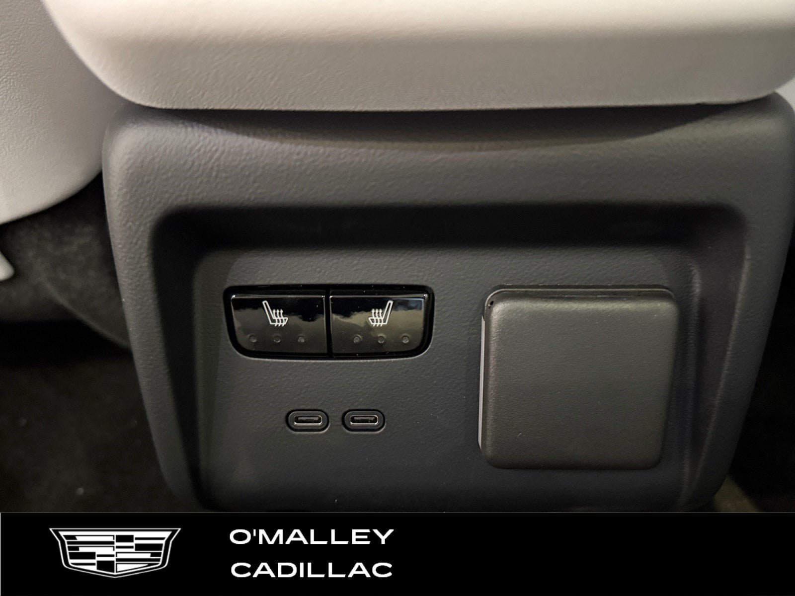 New 2027 Cadillac Optiq Premium Luxury w/ LPO, Floor Liner Package AWD/4WD image 24
