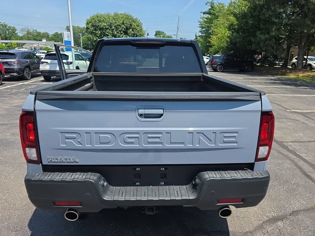 Certified 2025 Honda Ridgeline Black Edition image 27