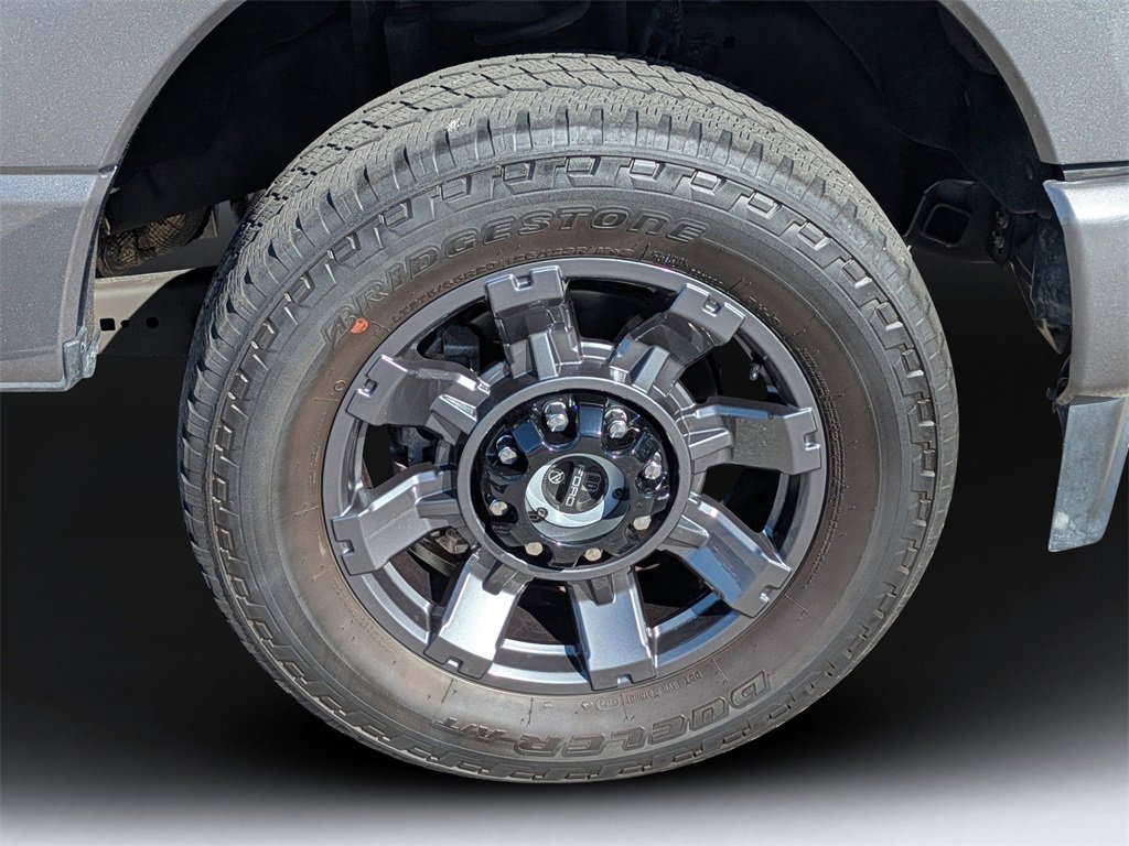 Used 2024 Ford F250 Lariat w/ Sport Appearance Package image 10