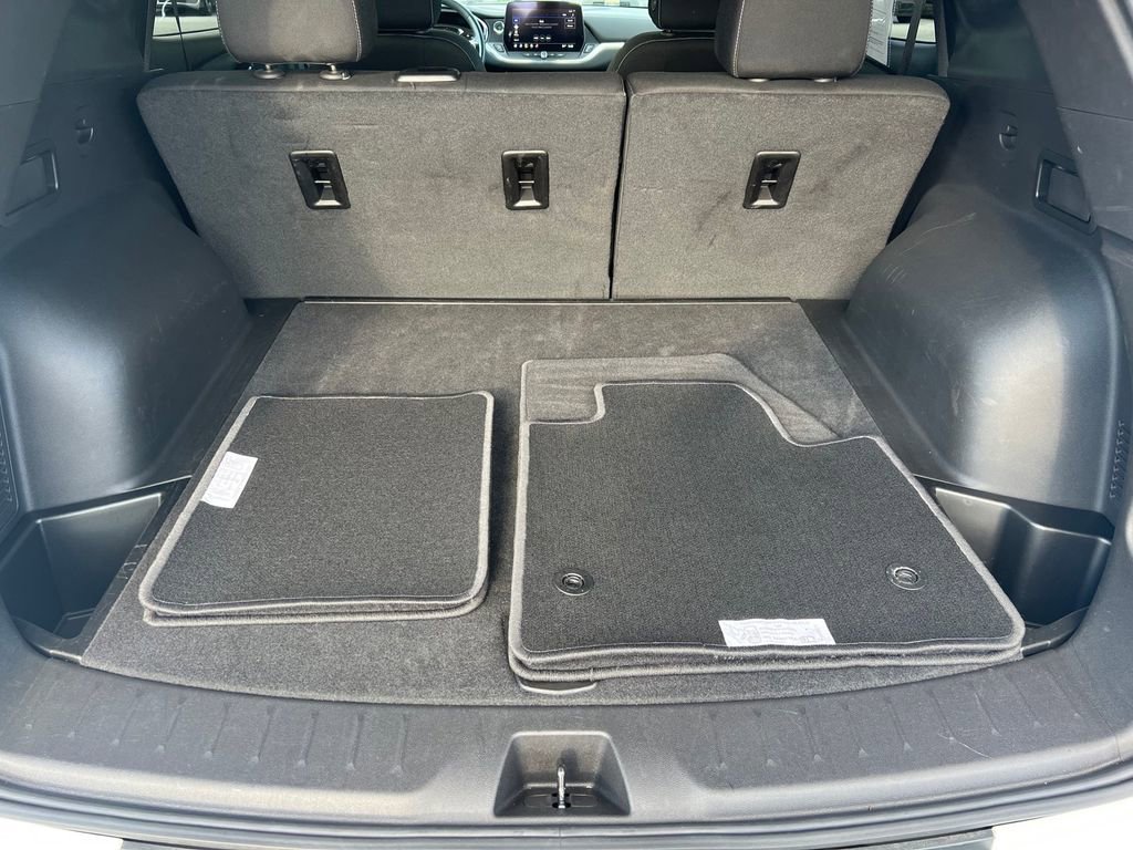 Used 2025 Chevrolet Blazer LT image 16