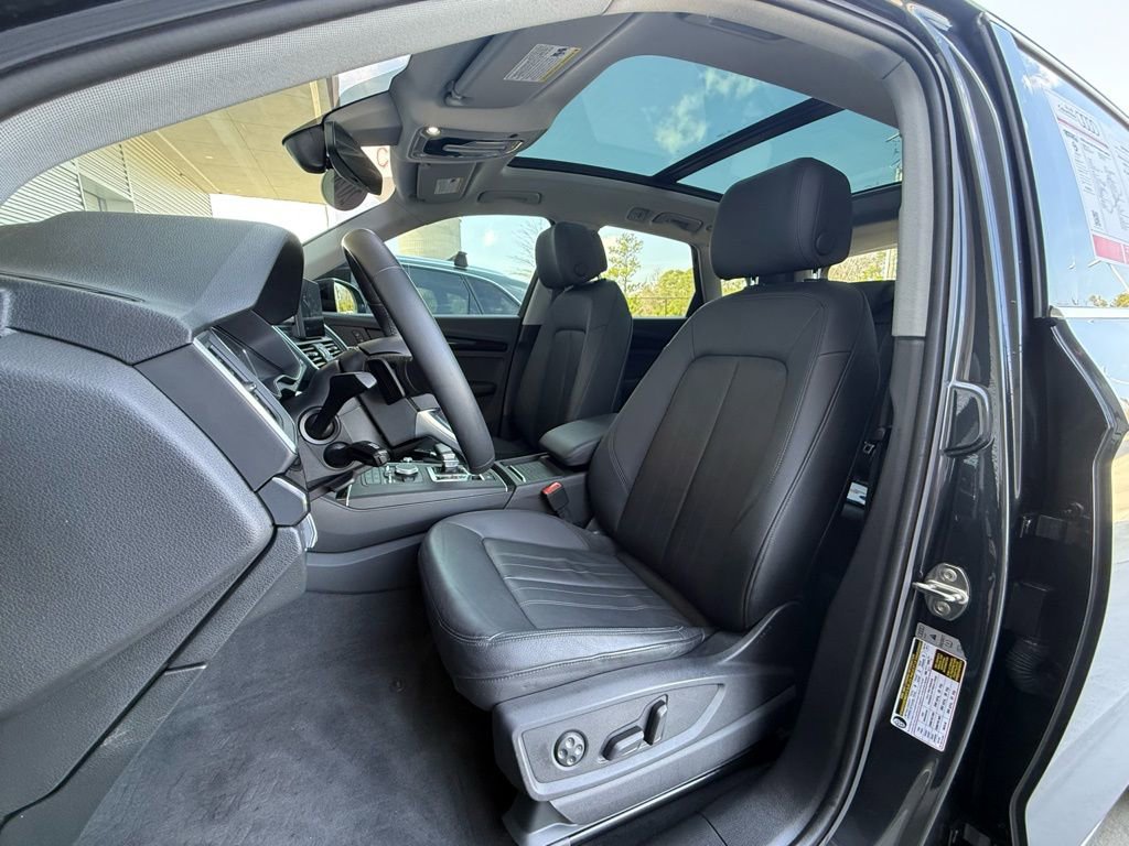 Used 2020 Audi Q5 2.0T Premium w/ Convenience Package image 6