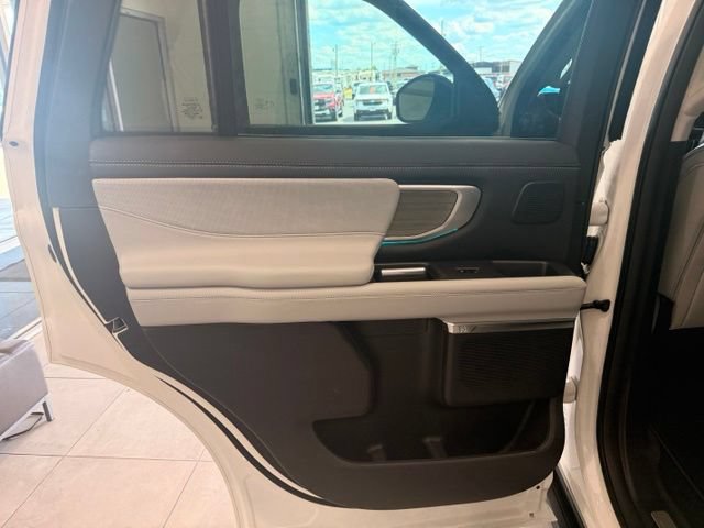 New 2027 Ford Expedition Platinum w/ Platinum Ultimate Package AWD/4WD image 20