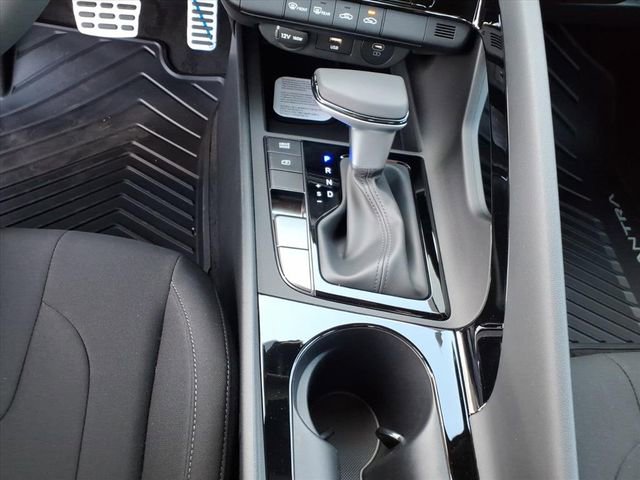 New 2026 Hyundai Elantra Sport FWD image 17