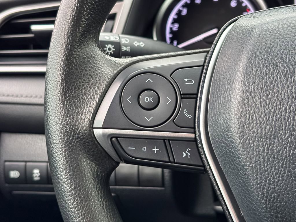 Used 2022 Toyota Camry LE image 26