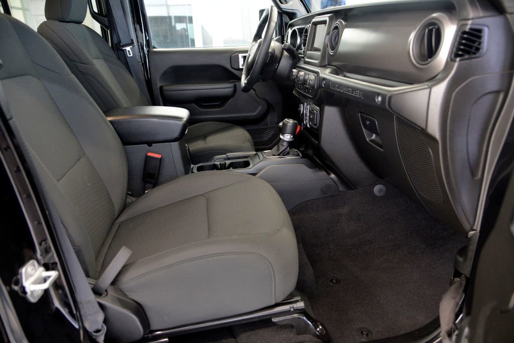 Used 2021 Jeep Wrangler Unlimited Sport image 30