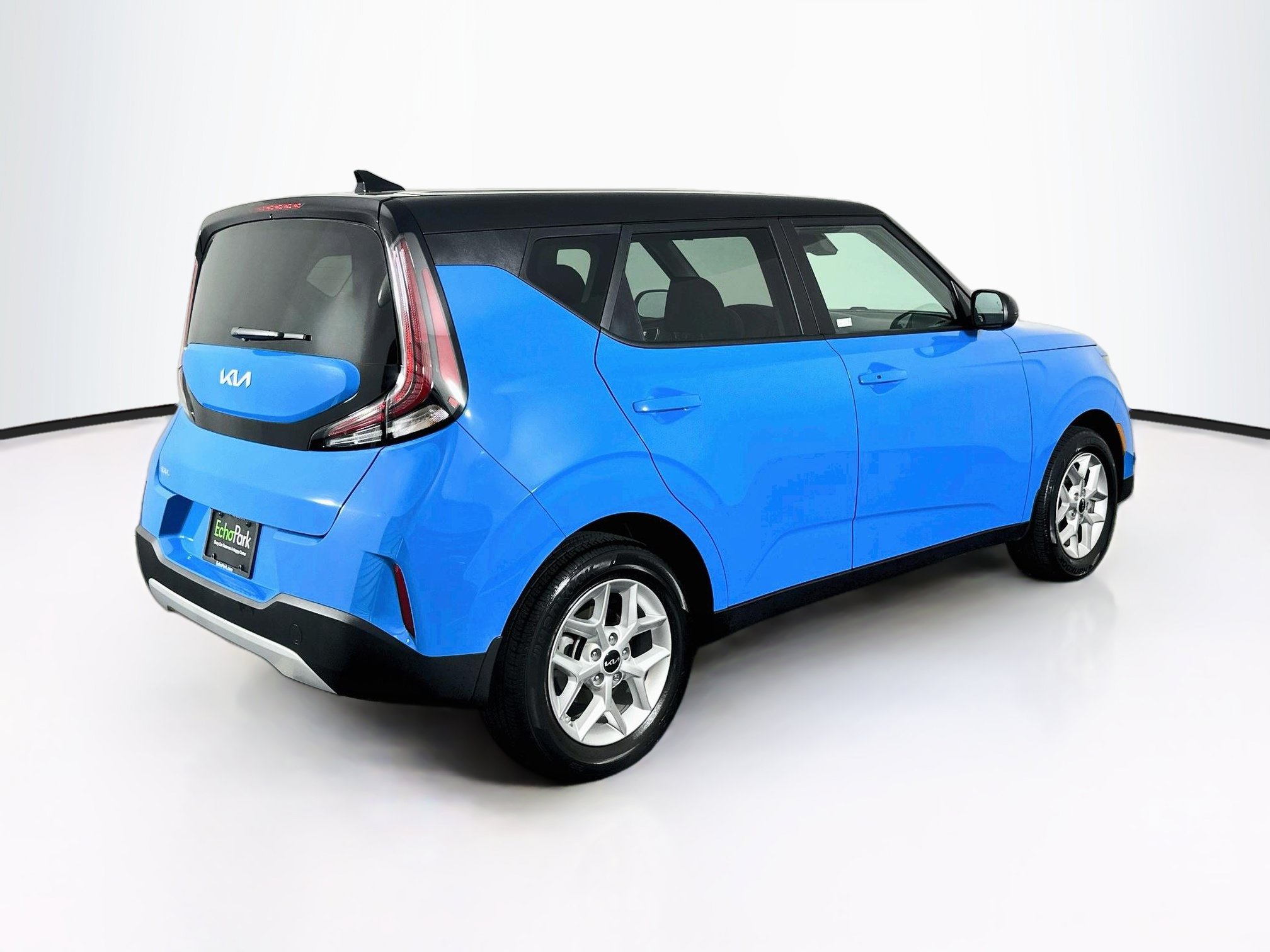 Used 2025 Kia Soul S FWD image 9