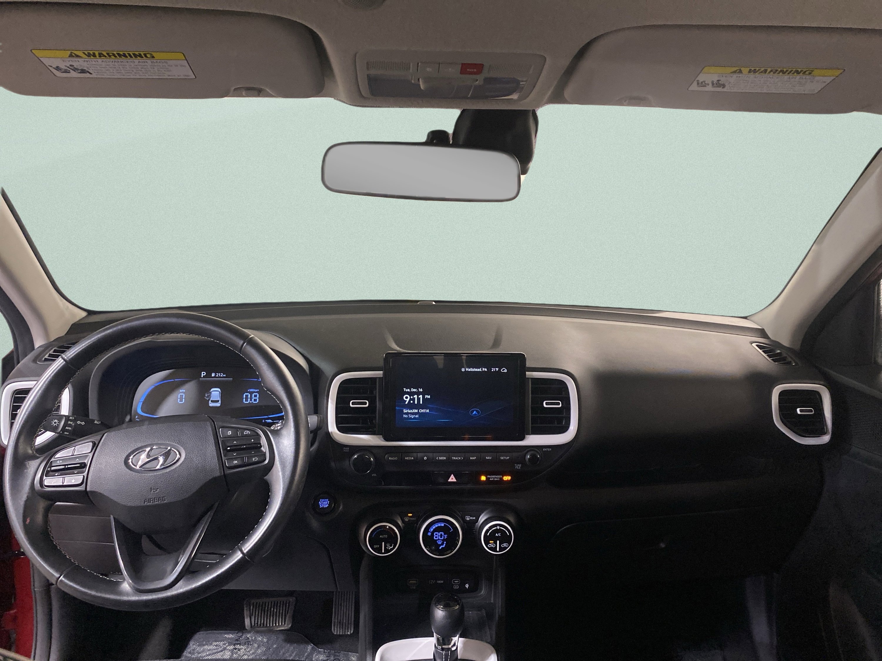 Used 2023 Hyundai Venue Limited w/ Cargo Package image 16