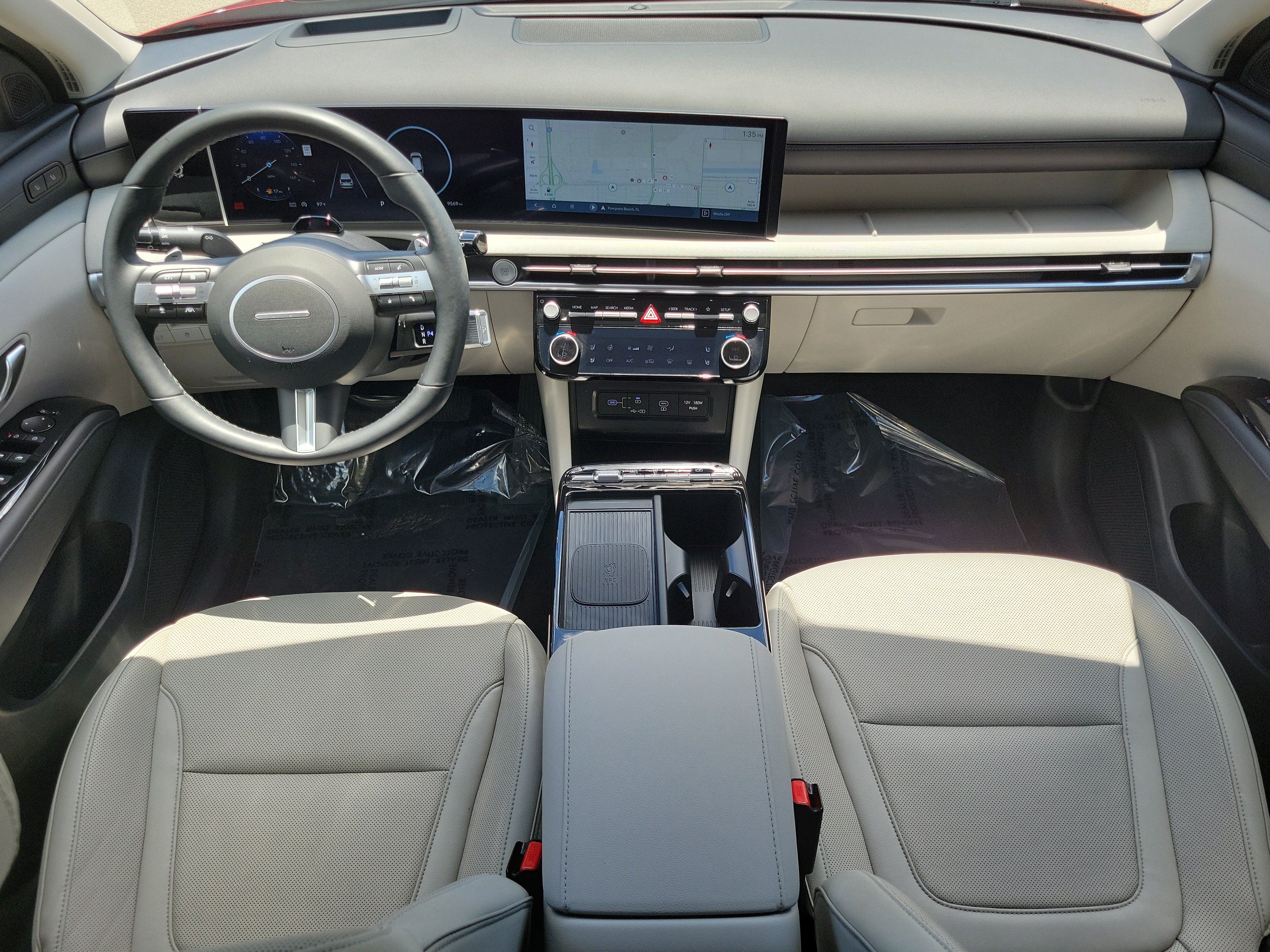 Used 2025 Hyundai Tucson Limited FWD image 18