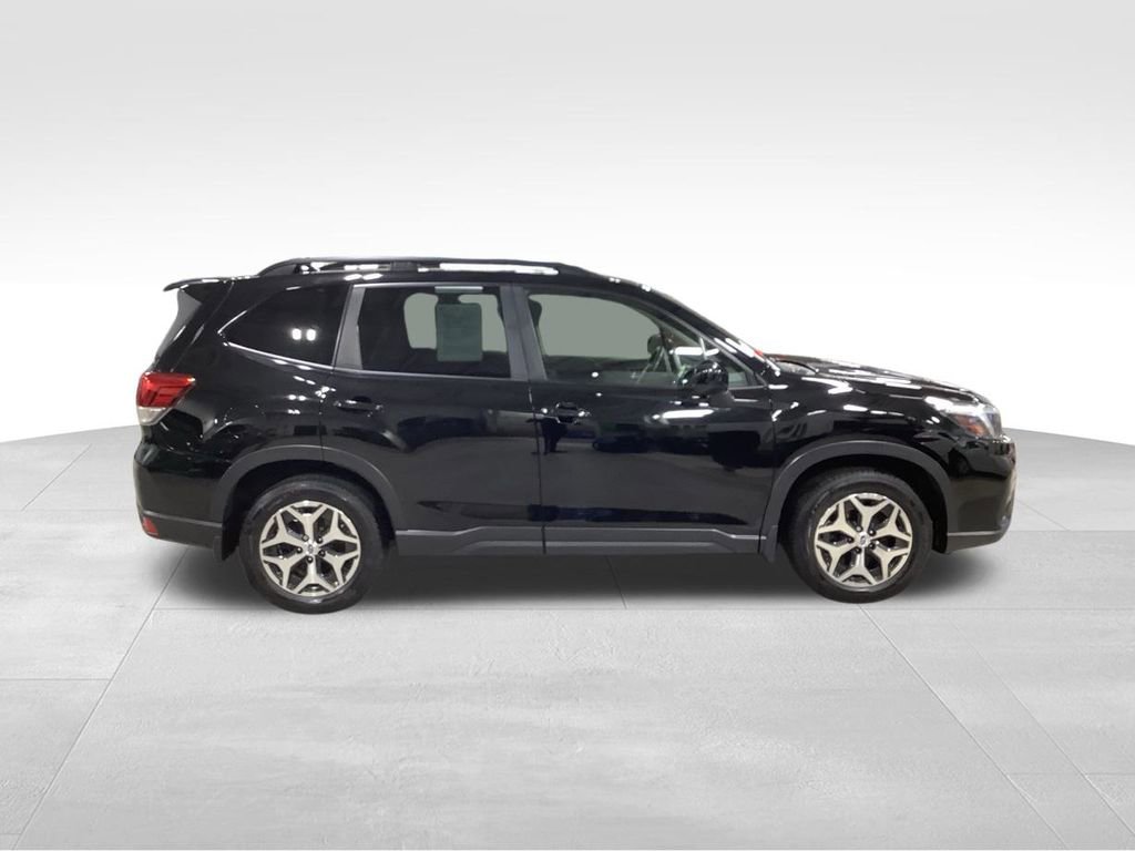 Used 2020 Subaru Forester Premium image 27