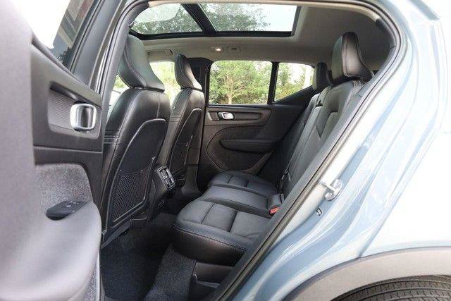 Used 2023 Volvo XC40 B5 Ultimate w/ Protection Package Premier AWD/4WD image 23