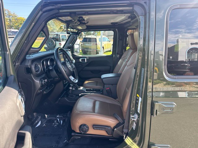 Used 2022 Jeep Wrangler Unlimited Sahara w/ Cold Weather Group AWD/4WD image 22