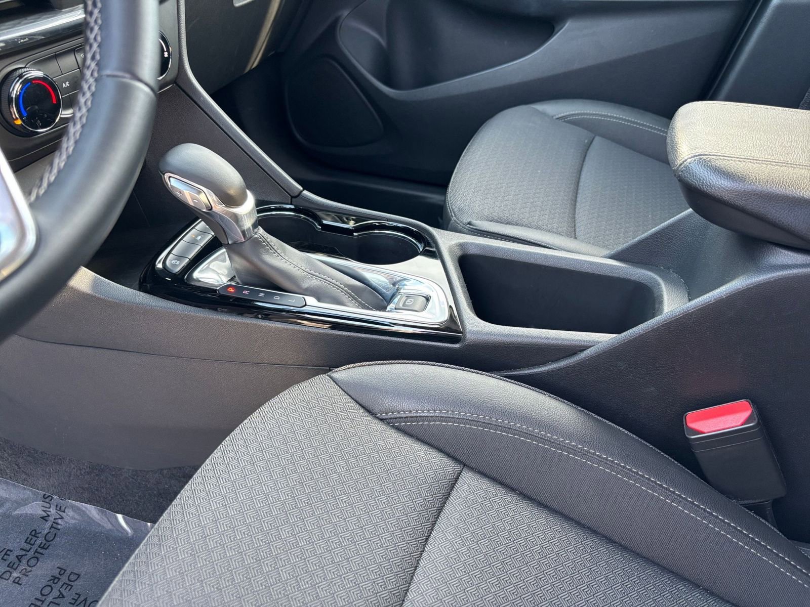 Used 2025 Buick Encore GX Preferred image 40