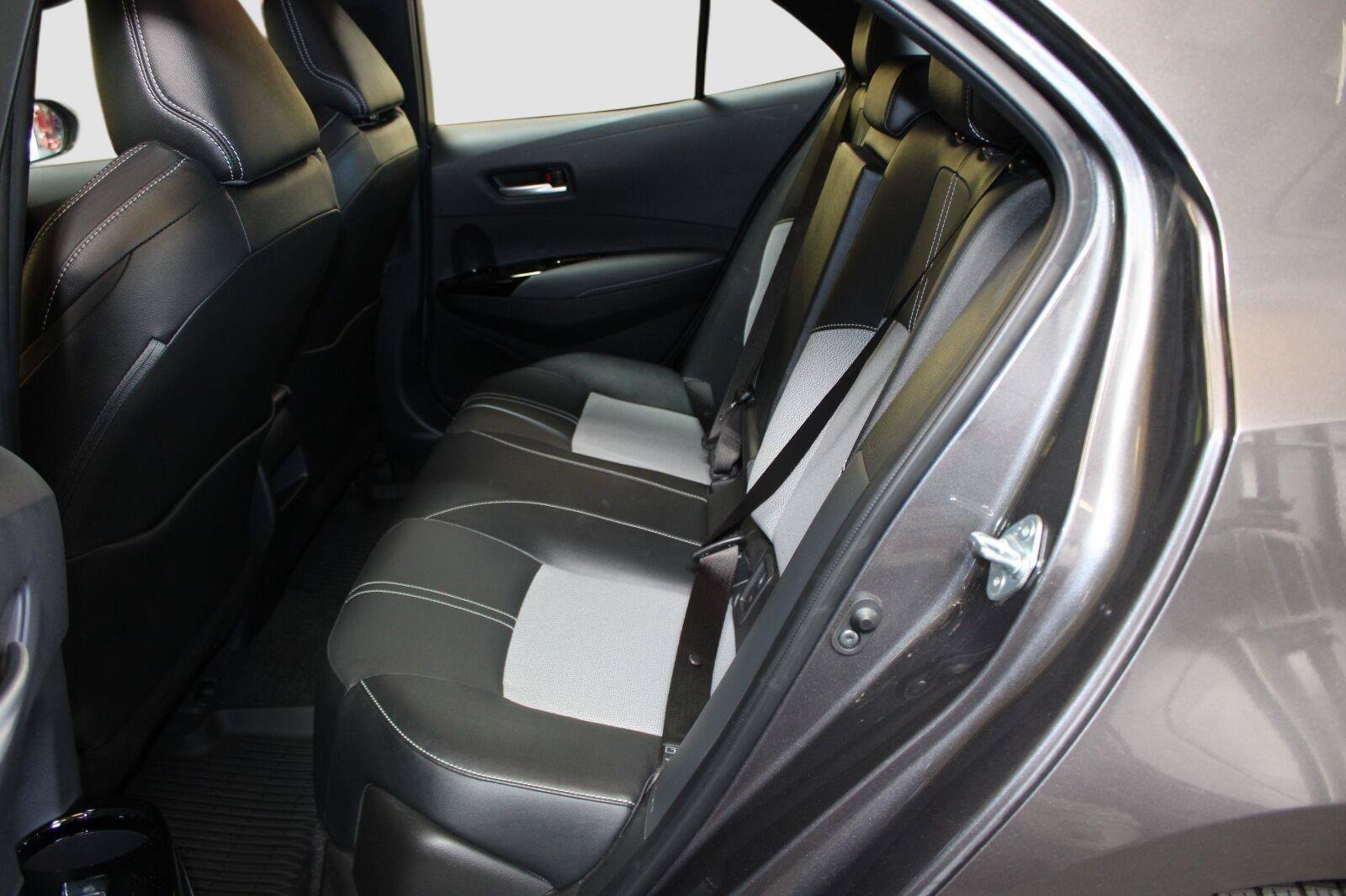 Used 2021 Toyota Corolla XSE FWD image 36