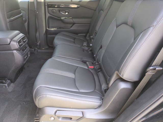 Used 2023 Honda Pilot Touring image 21