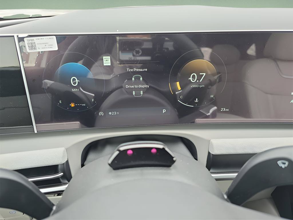 Used 2025 Hyundai Tucson Limited FWD image 18