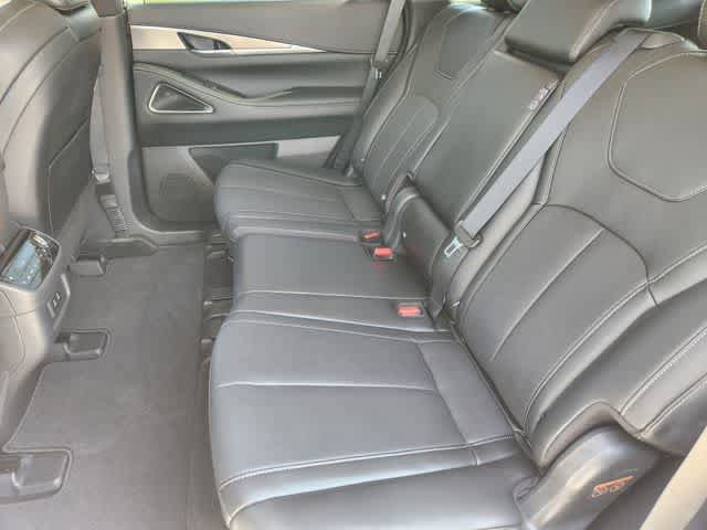 Certified 2026 INFINITI QX60 Luxe w/ Cargo Package FWD image 13