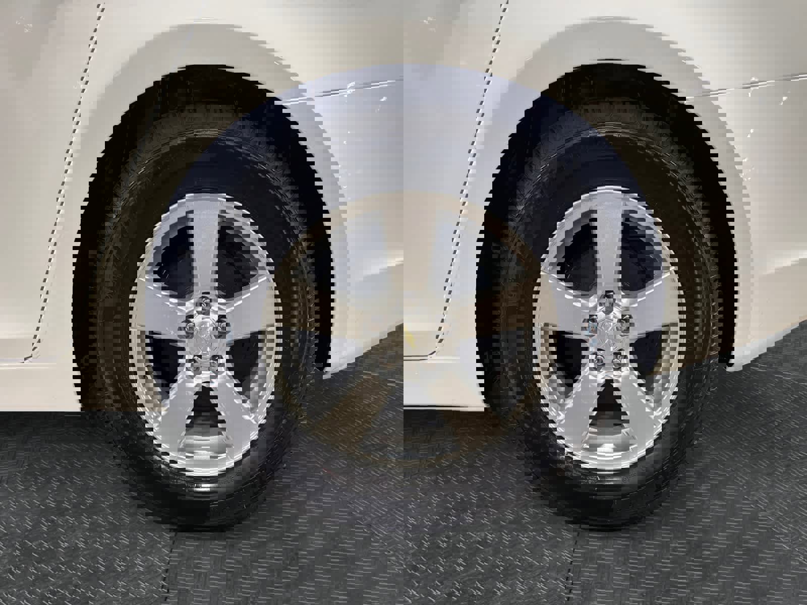 Used 2014 Chevrolet Cruze LT image 15