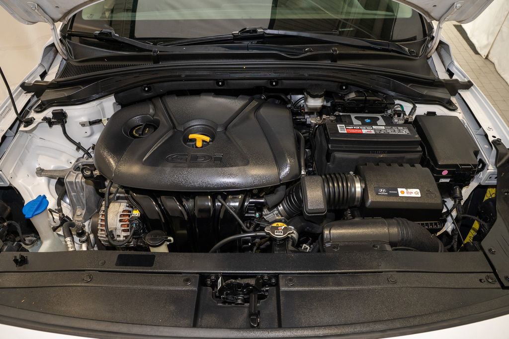 Used 2018 Hyundai Elantra GT image 18