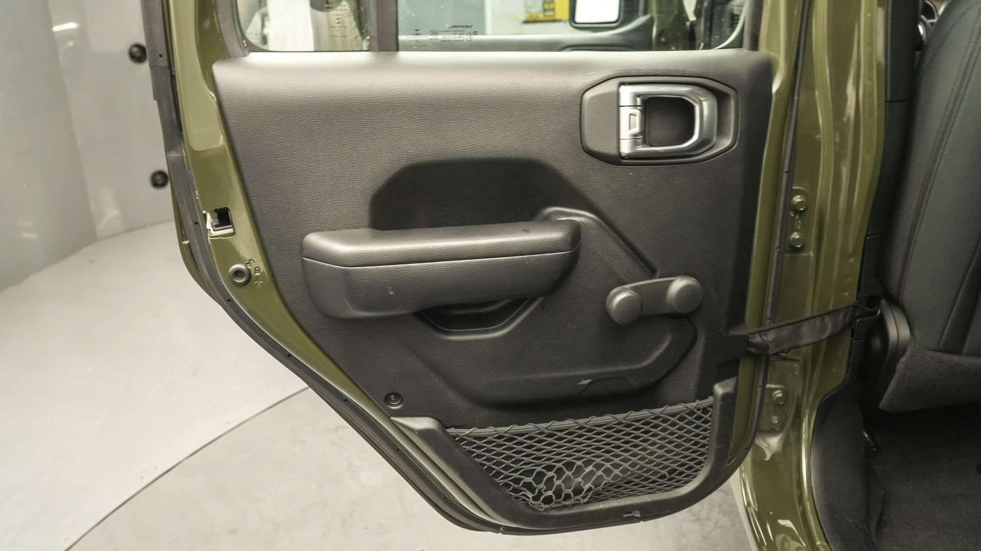 Used 2021 Jeep Wrangler Unlimited Sport AWD/4WD image 31
